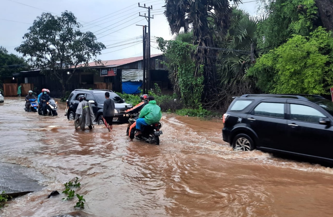 Hujan Dengan Intensitas Tinggi, Sejumlah Titik di Kabupaten Takalar Tergenang Banjir