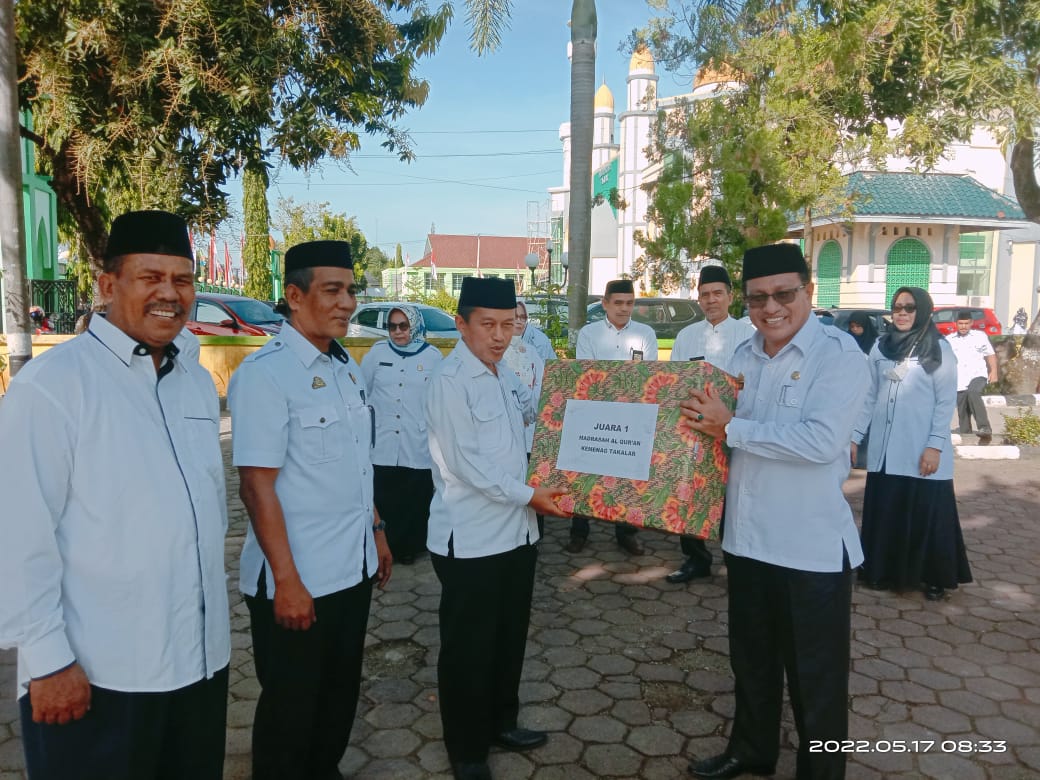 Dr. H. Muhammad Apresiasi Peserta Madrasah Alqur’an Pada Tadarus Ramadhan