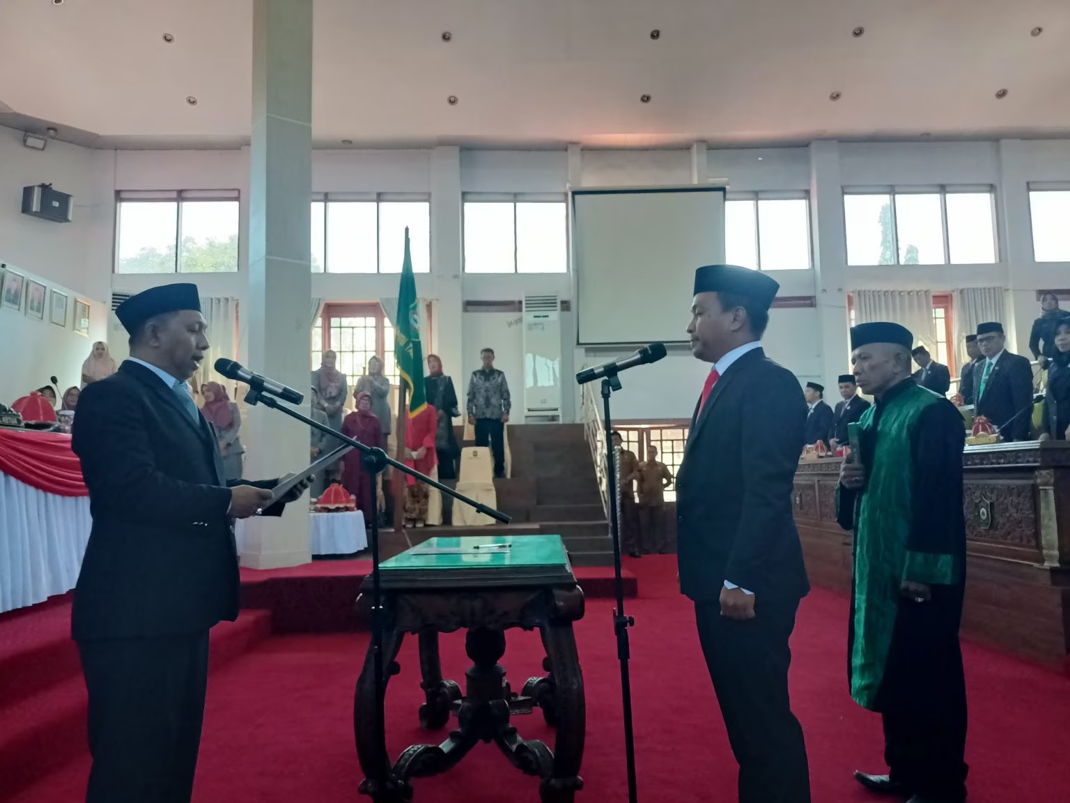 Ketua DPRD Takalar Lantik Ahmad Afandi Sebagai Penganti Antar Waktu (PAW) DPRD Takalar Sisa Periode 2019-20224