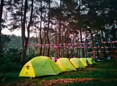 5 tempat camping di kota Depok versi kami